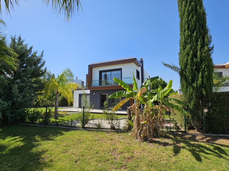 Luxury Villa For Sale In Famagusta Yenibogaziçi Area