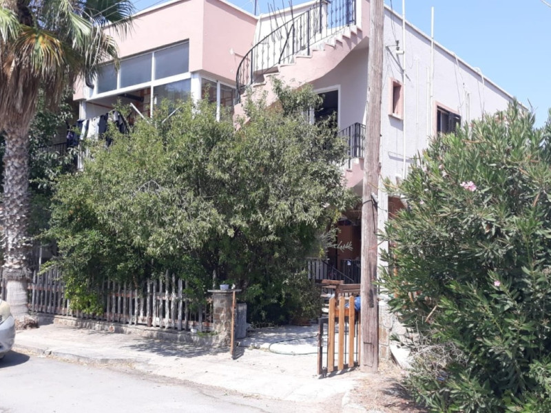 Yeniboğaziçi'nde Yarı Müstakil 3+1 Ev